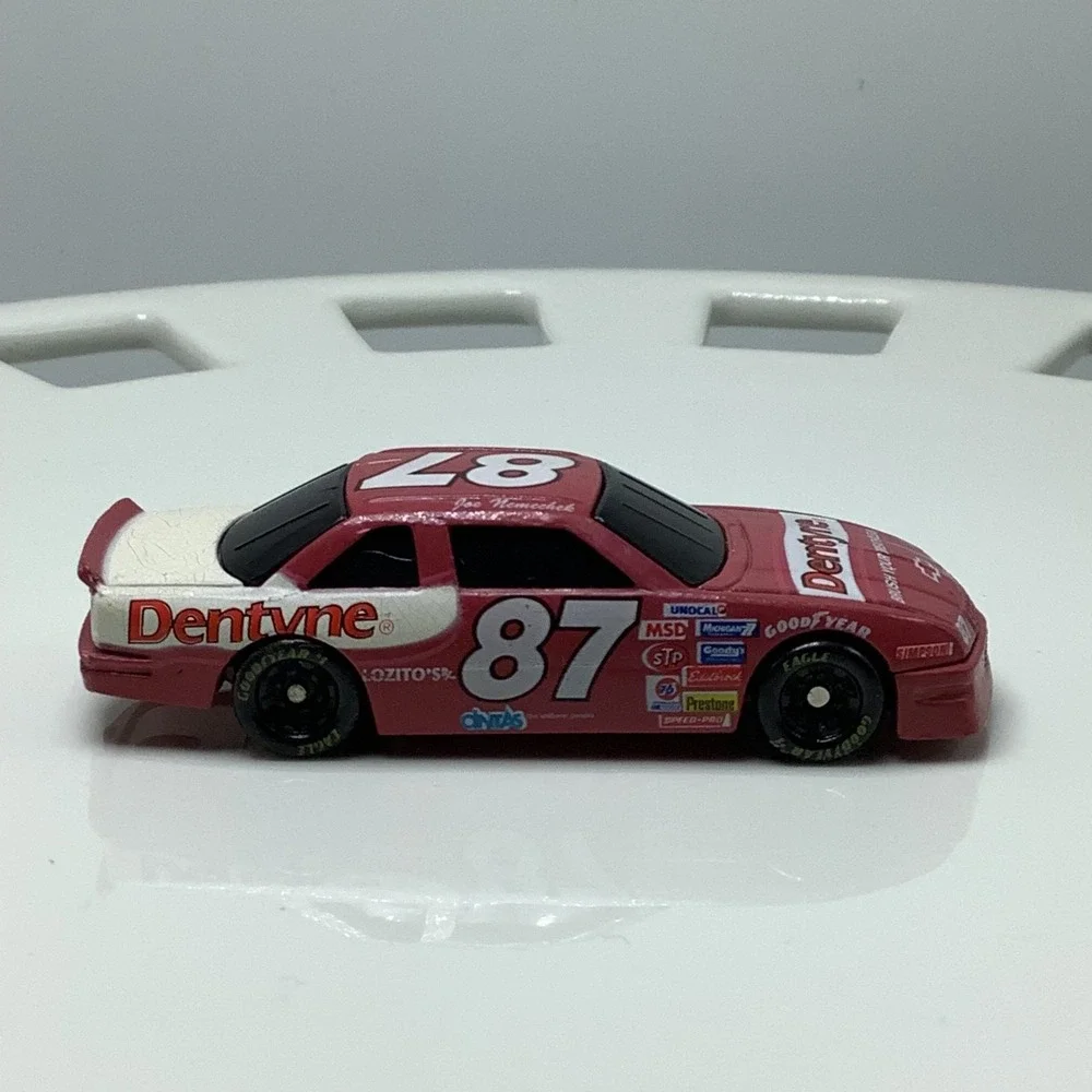 1/24 Racing Champions 1991 ‎ #87 Joe Nemechek Dentyne Chevy Lumina - LOOSE - Picture 4 of 7